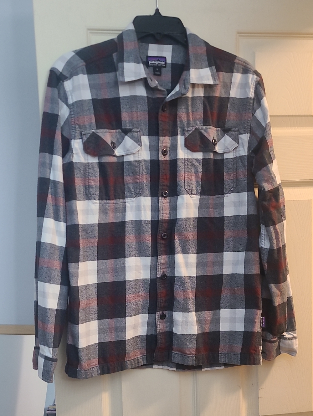 Small Patagonia Men's Plaid Button-Up Shirt in Gray, White & Red Accents